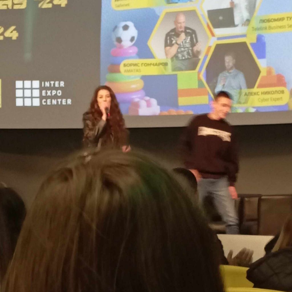 434342228_1086952105872422_664879627947596221_n