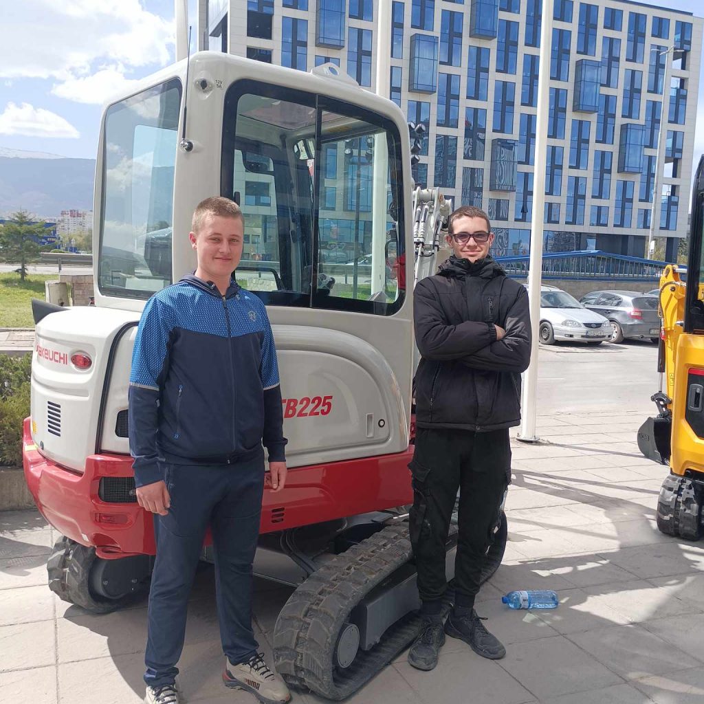 b3b6ac40-3dda-41cd-b88e-f797f46c15af